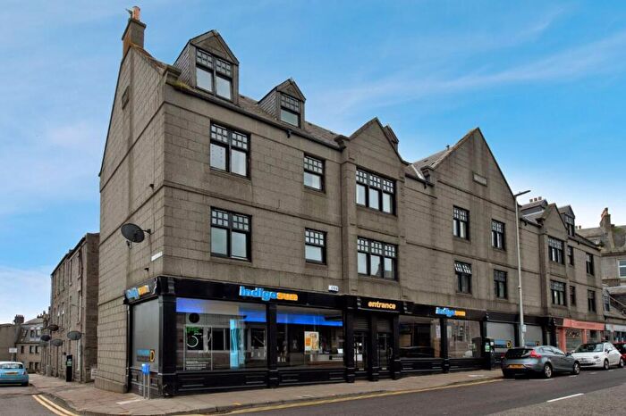 2 Bedroom Flat To Rent In A Rosemount Place, Aberdeen, AB25