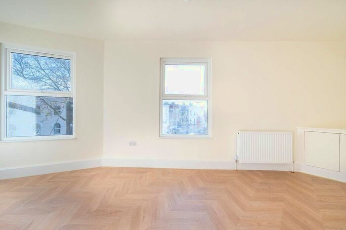 4 Bedroom Flat To Rent In Barking Road, Plaistow, London, E13