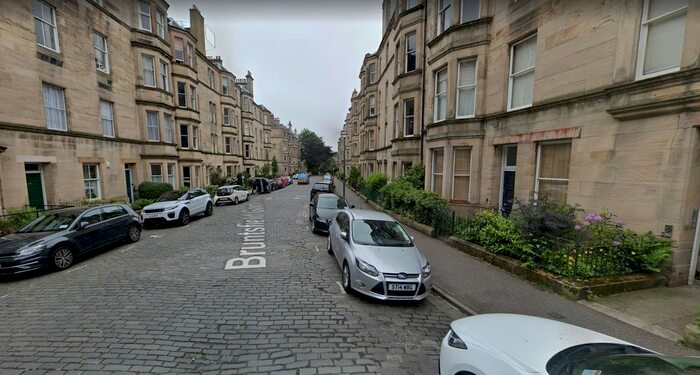2 Bedroom Flat To Rent In , Bruntsfield Gardens, Edinburgh, EH10