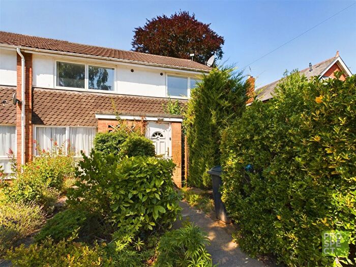 2 Bedroom Maisonette To Rent In Ray Park Avenue, Maidenhead, Berkshire, SL6