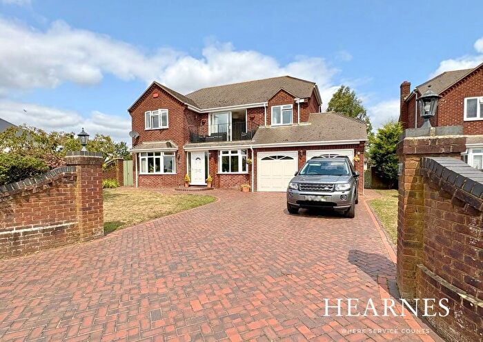 4 Bedroom Detached House For Sale In Glebe Road, Lytchett Matravers, Poole, BH16
