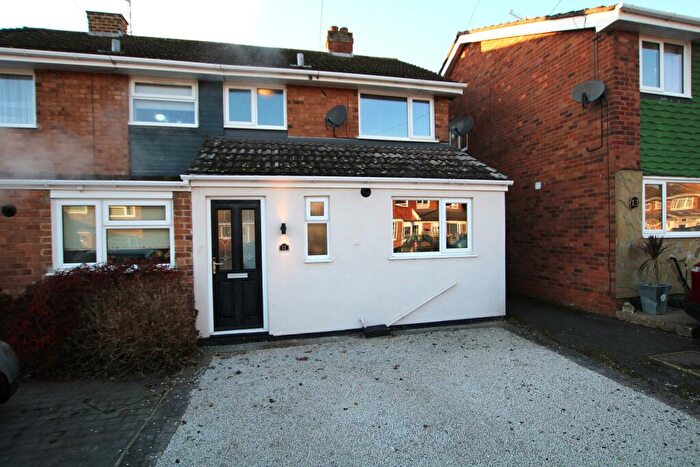3 Bedroom Semi-Detached House To Rent In Linden Road, Barton-under-Needwood, DE13