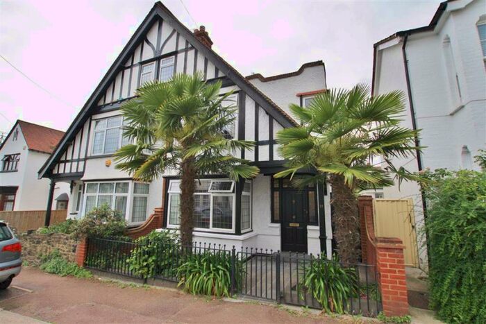 5 Bedroom Semi-Detached House To Rent In Woodfield Road, Leigh On Sea, Essex, SS9