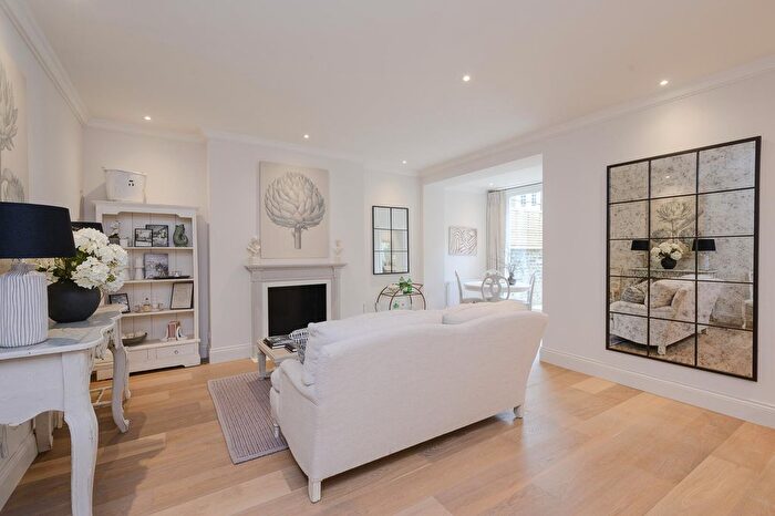 2 Bedroom Flat To Rent In Coleherne Road, Chelsea, London, SW10