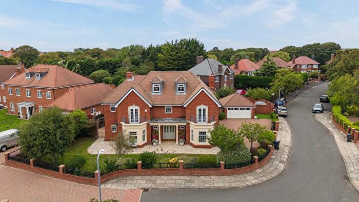 6 Bedroom Detached House For Sale In Dowhills Drive, Blundellsands, L23