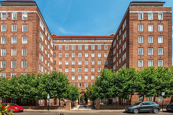 2 Bedroom Flat For Sale In Chelsea Manor Street, Chelsea, London, SW3
