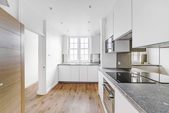 2 Bedroom Flat For Sale In Maida Vale, London, W9