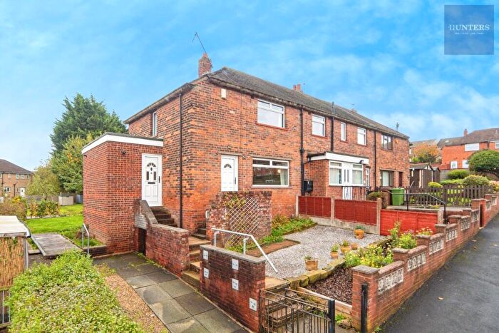 2 Bedroom End Of Terrace House For Sale In Highfield Crescent, Pudsey, LS28