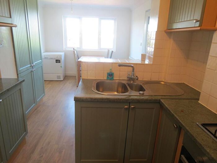 5 Bedroom House To Rent In Bedroom Detached House In Winton, BH9