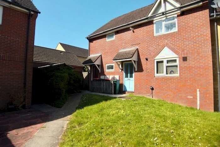 1 Bedroom Maisonette To Rent In Ramblers Way, Broadfield, Crawley, RH11