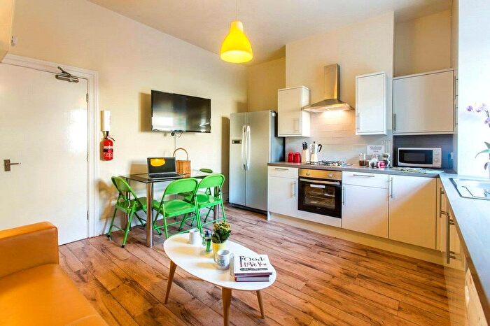 5 Bedroom Terraced House For Sale In Manor Street, Huddersfield, HD4