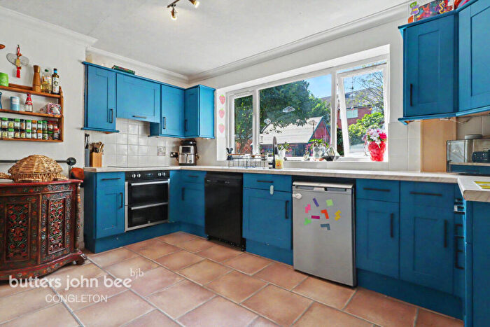 3 Bedroom End Of Terrace House For Sale In St James Avenue, Congleton, CW12