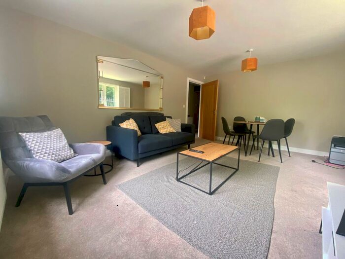 2 Bedroom Flat To Rent In Glen Eyre Road, Southampton, SO16