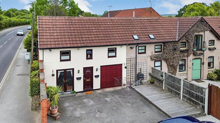2 Bedroom Cottage For Sale In Erin Road, Duckmanton, Chesterfield, S44
