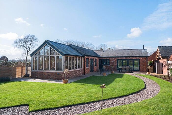 3 Bedroom Barn Conversion For Sale In Horton Lane, Tarvin, CH3