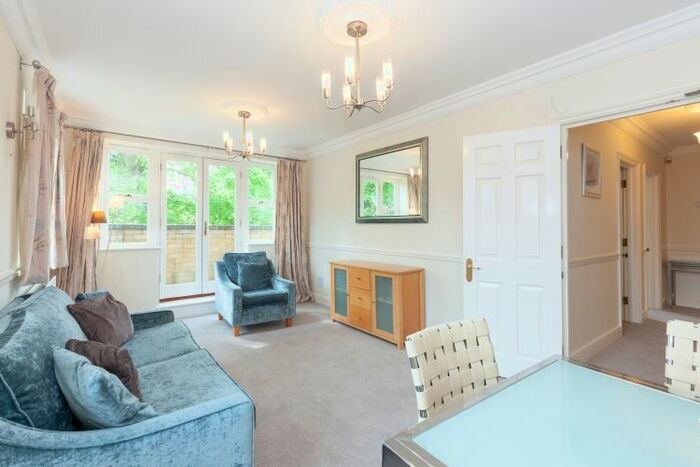 2 Bedroom Flat To Rent In Bishop Kirk Place, Oxford, OX2