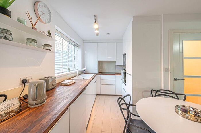 Studio To Rent In Dartmouth Park, Dartmouth Park, London, NW5