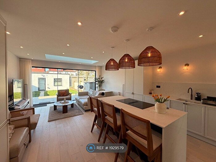 3 Bedroom Semi-Detached House To Rent In Beresford Avenue, London, W7