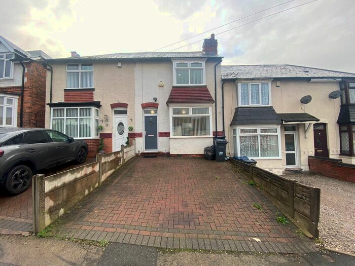3 Bedroom Property To Rent In Chudleigh Grove, Great Barr, Birmingham, B43