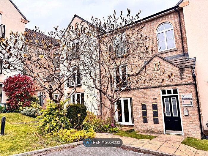 2 Bedroom Flat To Rent In Sycamore Court, Sheffield, S11