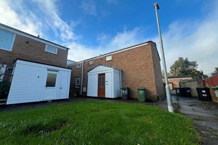 3 Bedroom Property To Rent In Eathorpe Close, Redditch, B98