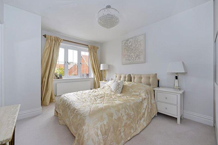 5 Bedroom Detached House For Sale In Windacres Farm Lane, Horsham, RH12