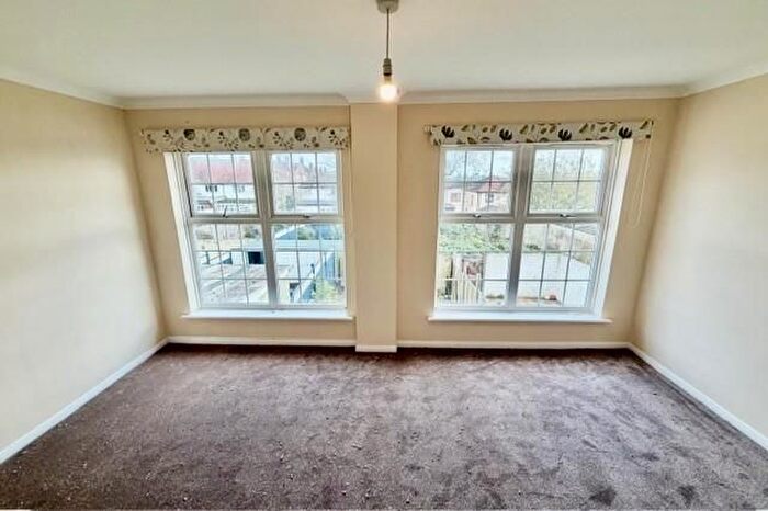 5 Bedroom Property To Rent In Aspen Drive, Wembley, HA0