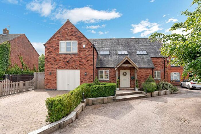 4 Bedroom Detached House For Sale In Brookside, Rearsby, LE7