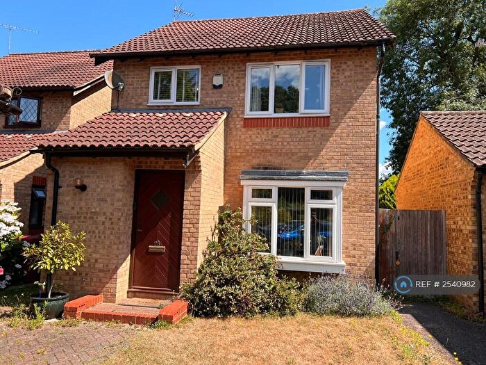 3 Bedroom Detached House To Rent In Hirstwood, Reading, RG30