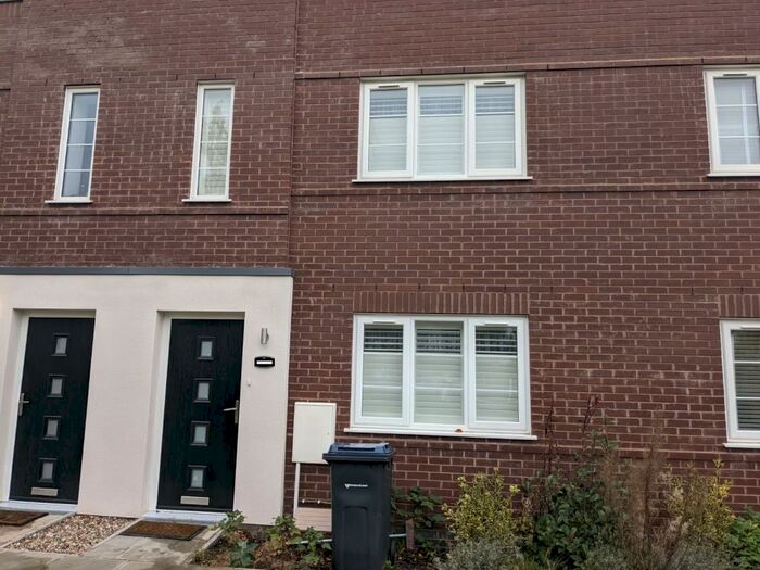 2 Bedroom House To Rent In Petersfield Road, Birmingham, B28