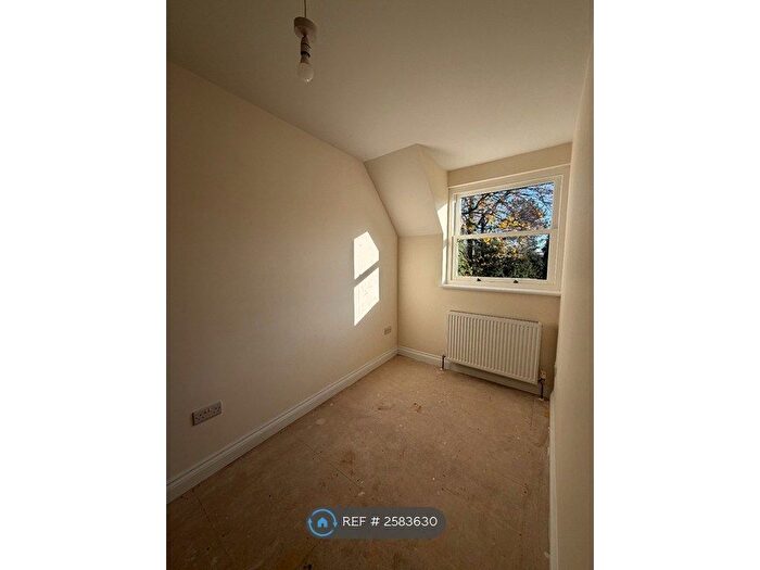 2 Bedroom Detached House To Rent In Broomhall Road, Sheffield, S10