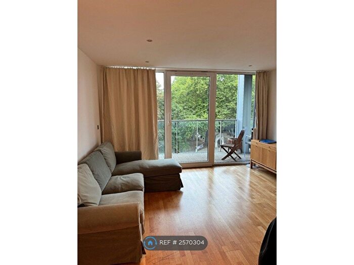 1 Bedroom Flat To Rent In Oswald Building, London, SW11