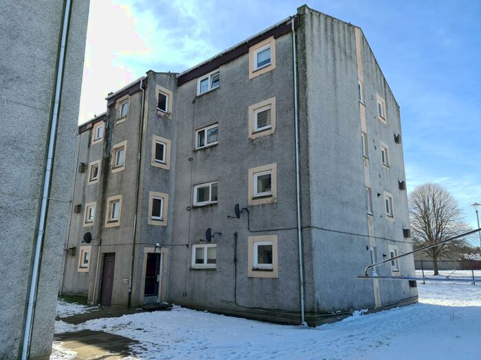 2 Bedroom Flat For Sale In Taransay Crescent, Aberdeen, AB16