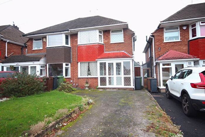 3 Bedroom Semi-Detached House To Rent In Wichnor Road, Solihull, B92