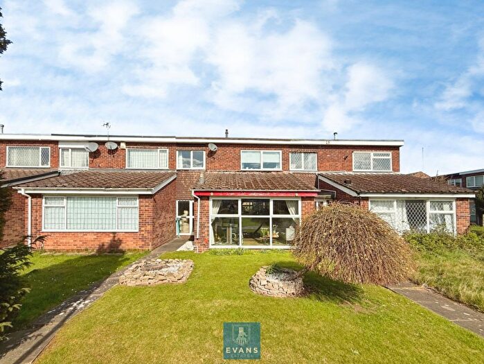 3 Bedroom Terraced House For Sale In Gibbs Close, Coventry, CV2