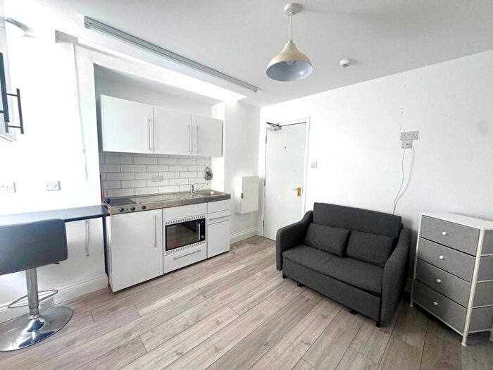 Studio To Rent In The Approach, Orpington, BR6