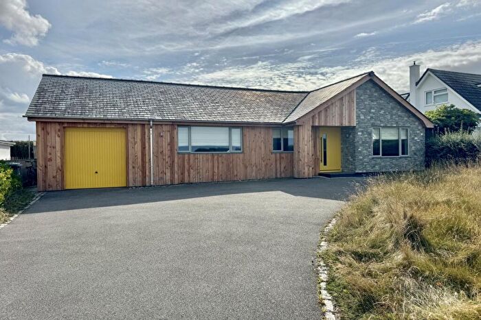 4 Bedroom Detached House For Sale In Crescent Rise, Constantine Bay, PL28