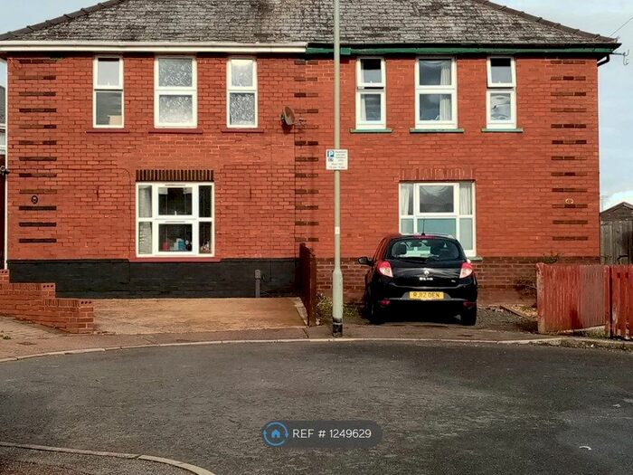 3 Bedroom Semi-Detached House To Rent In Woodwater Lane, Exeter EX2