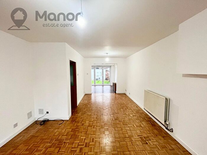 3 Bedroom Terraced House To Rent In Woodland Avenue, Hutton, Brentwood, CM13