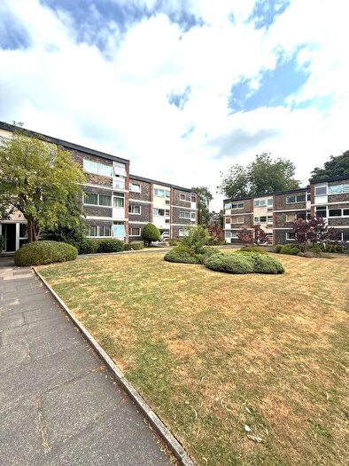 2 Bedroom Flat For Sale In Grove Court, Headingley, Leeds, LS6