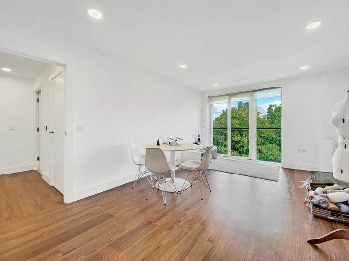 1 Bedroom Flat To Rent In Market Road, London, N7