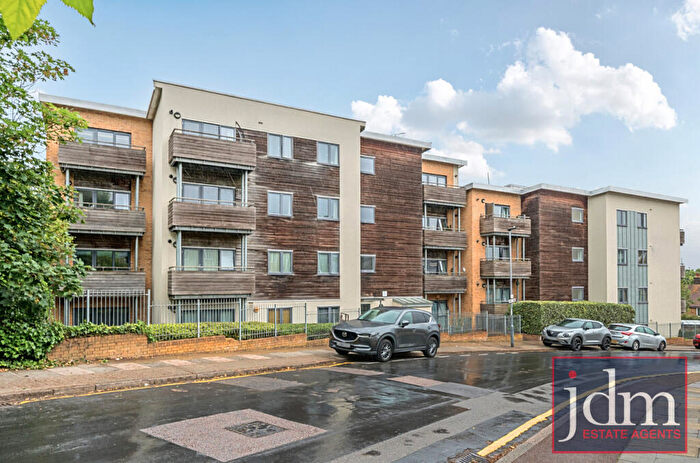 2 Bedroom Apartment To Rent In Bramhope Lane, London, SE7