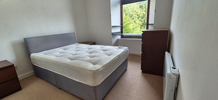 1 Bedroom Flat To Rent In Paisley Road West, Kinning Park, G51