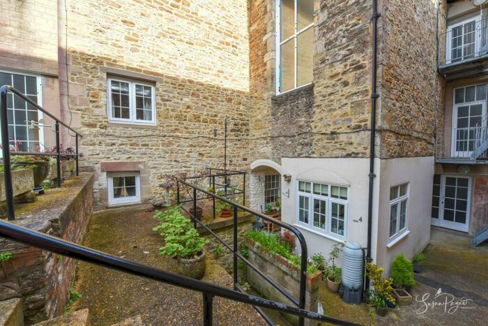 1 Bedroom Apartment For Sale In Spencer Road, Ryde, PO33
