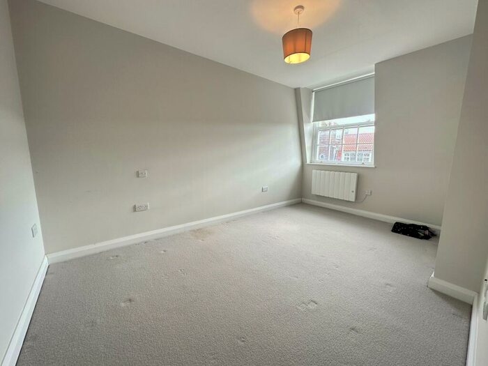 1 Bedroom Flat For Sale In Flat, Wigmores South, Welwyn Garden City, Hertfordshire, AL8