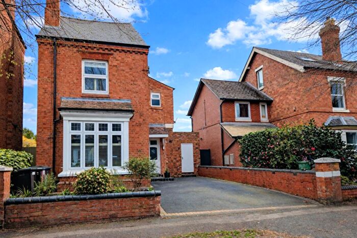 4 Bedroom Detached House For Sale In Roden Avenue, Kidderminster, Worcestershire, DY10