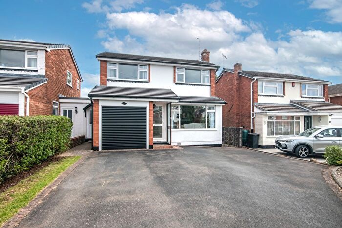 1 Bedroom Detached House For Sale In Elm Grove, Bromsgrove, B61