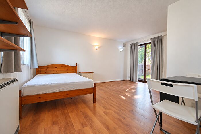 Studio To Rent In Ealing Road, Brentford, TW8