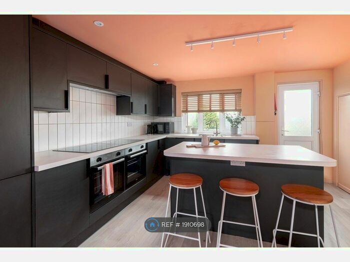 6 Bedroom Terraced House To Rent In Sheridan Road, Bath, BA2