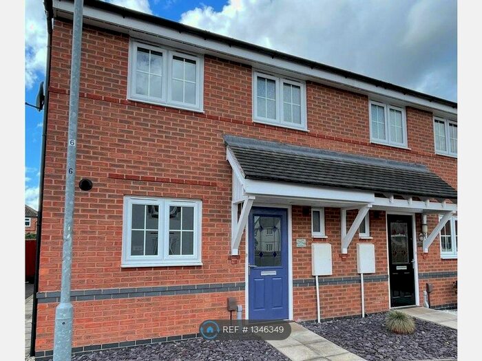 3 Bedroom Semi-Detached House To Rent In Perkins Way, Beeston, Nottingham, NG9